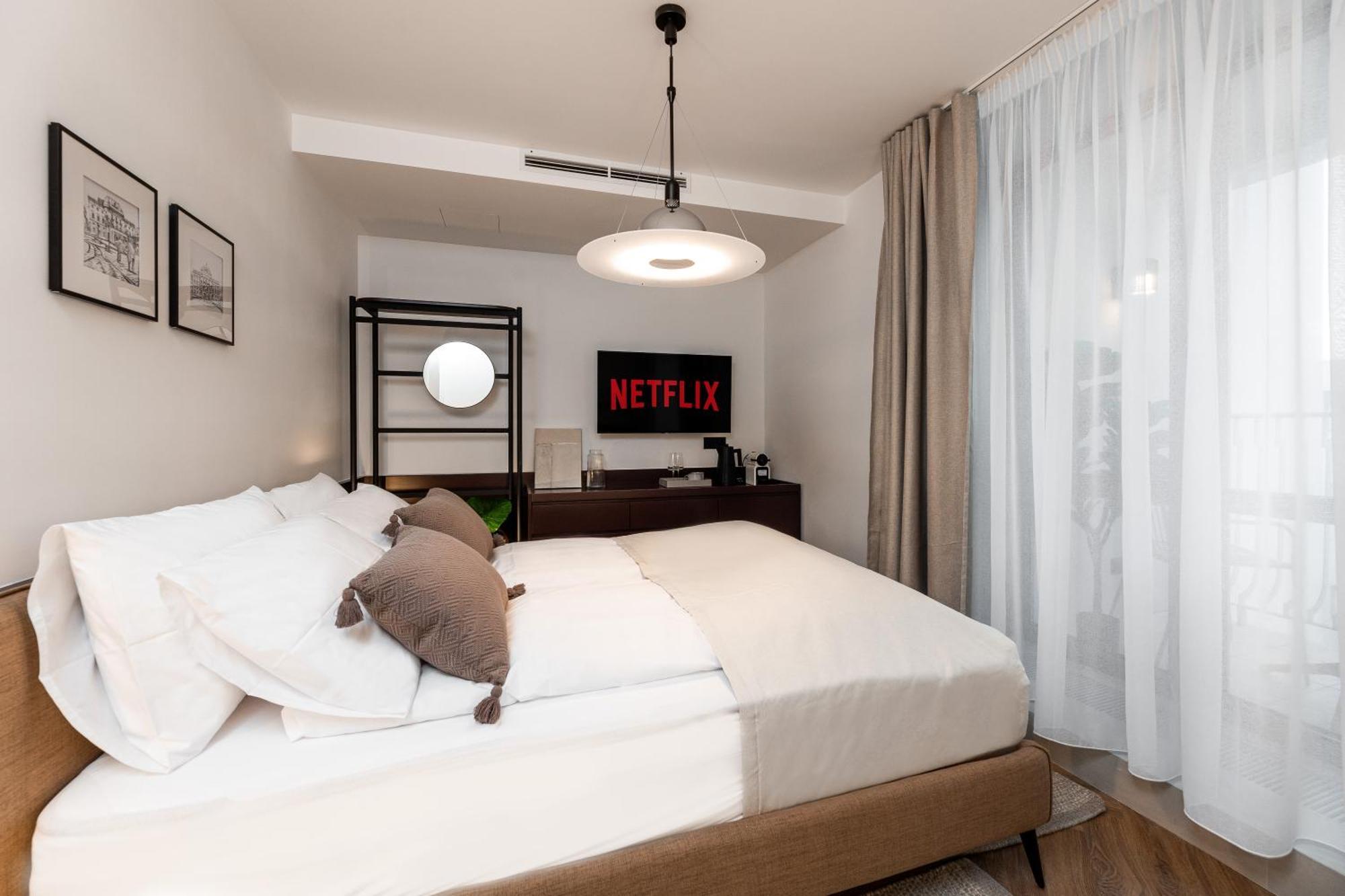 Catalog Boutique Rooms ブラチスラヴァ エクステリア 写真